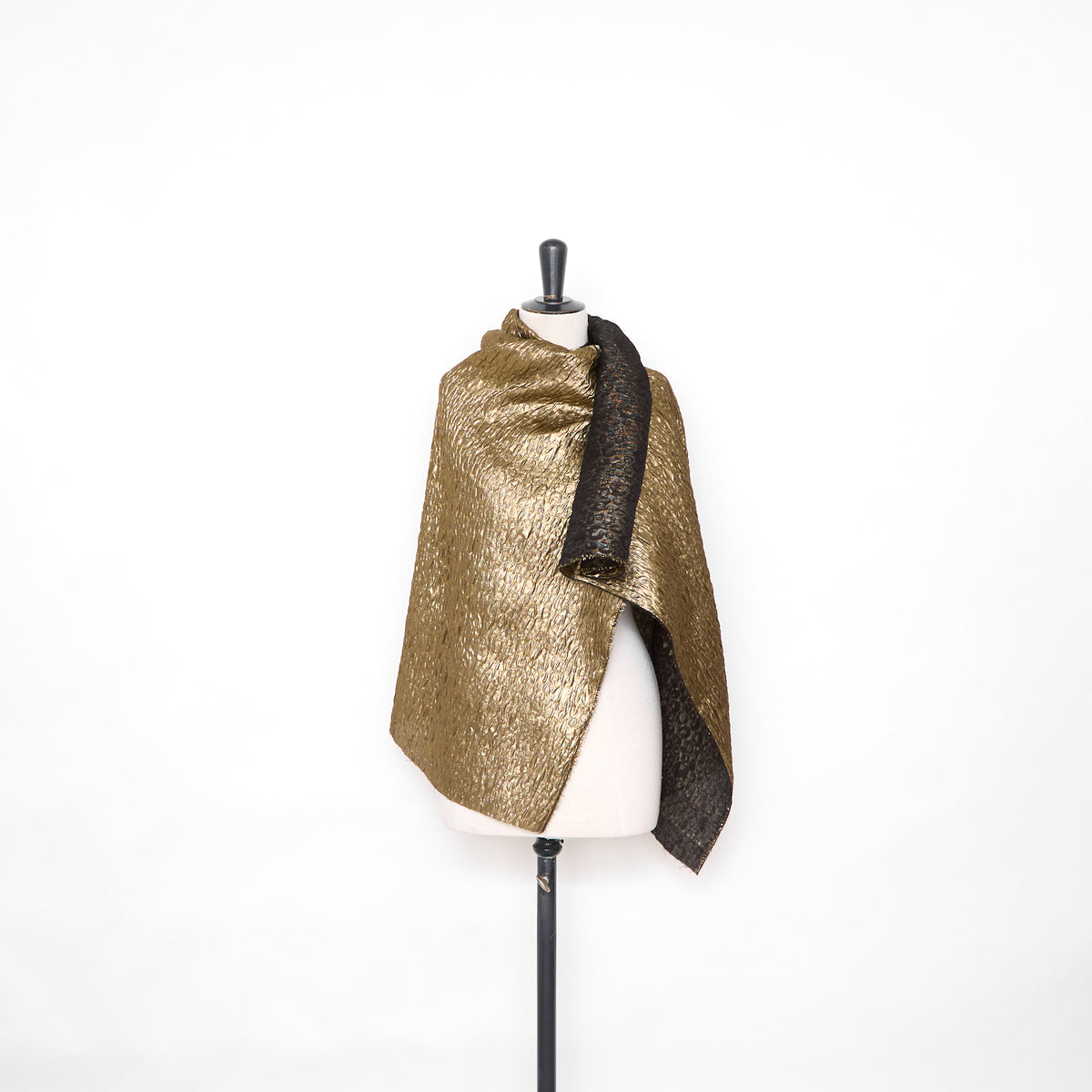 T25M12709 | Jacquard Cloqué Doré en Soie