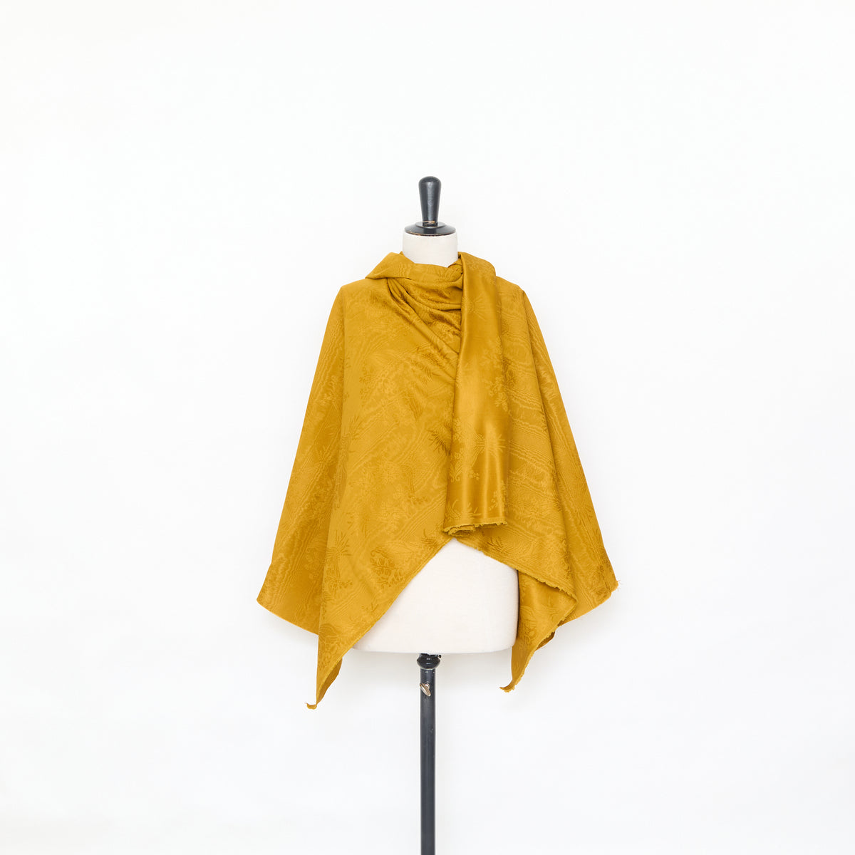 T25M12716 | Jacquard Floral Moiré en Coton et Soie