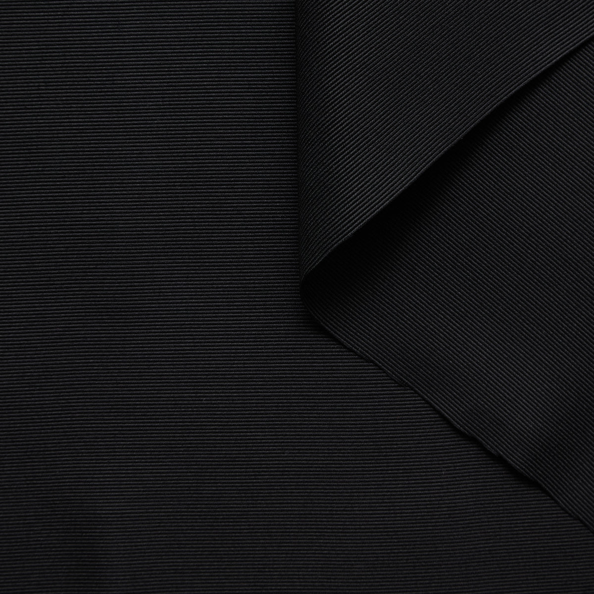 T25M13659 | Ottoman Laine & Soie