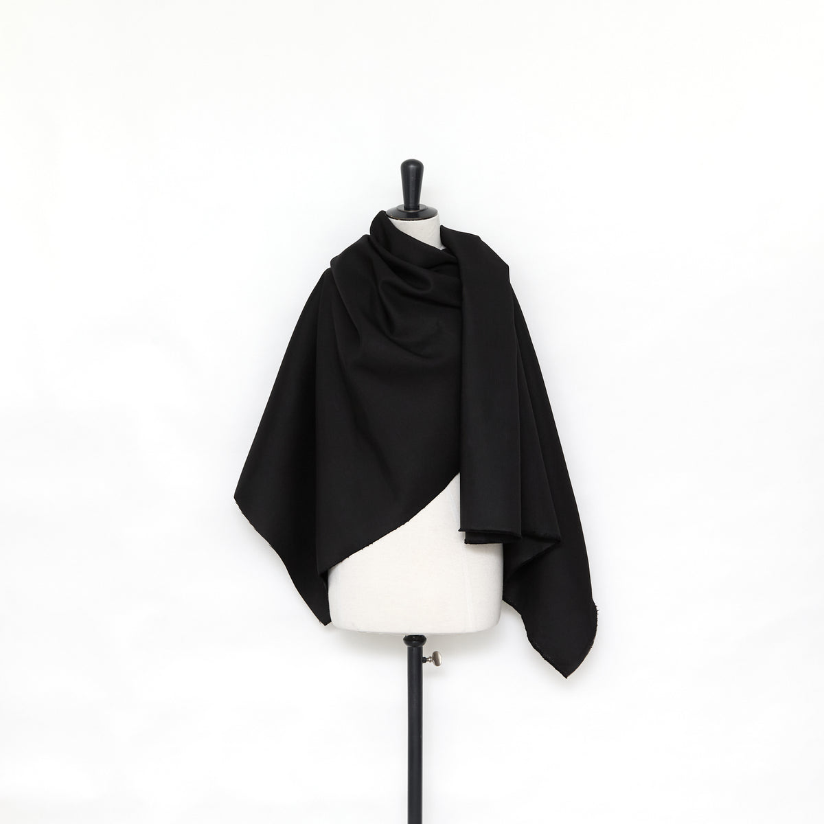 T25M13659 | Ottoman Laine & Soie