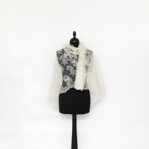 T25M13677 | Floral Viscose & Cotton Lace