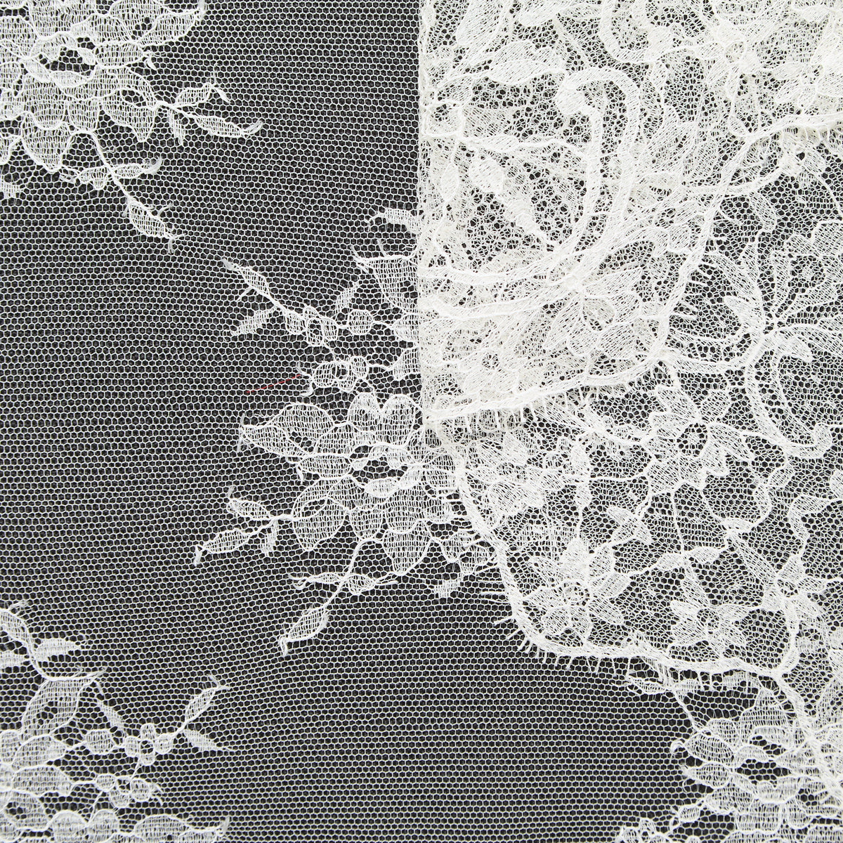 T25M13678 | Dentelle Florale en Viscose et Coton