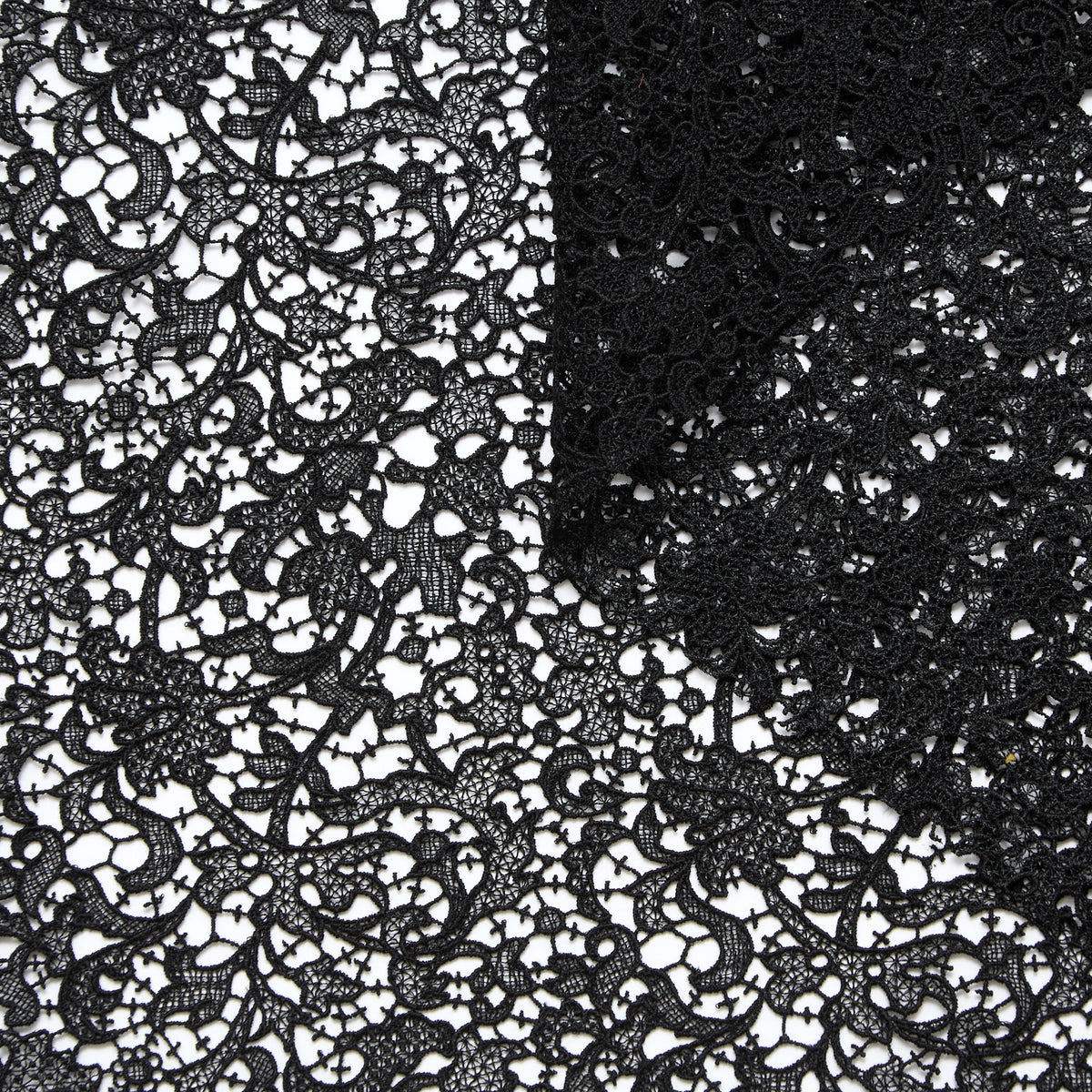 T25M13680 | Guipure Florale en Coton