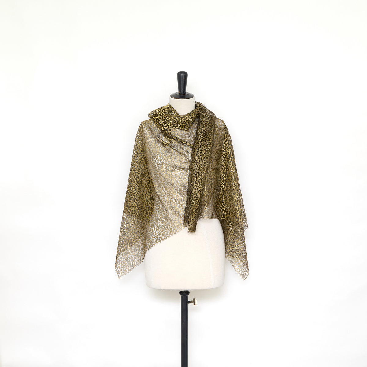 T25M13687 | Dentelle Florale Chantilly Dorée