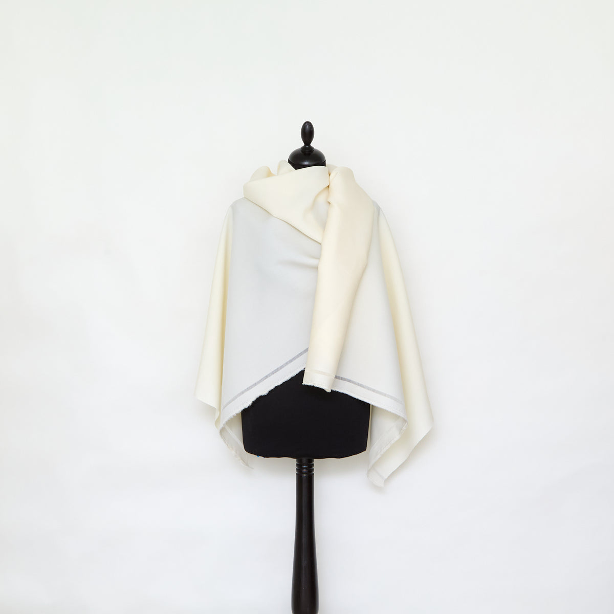 T25M13712 | Suiting en Laine Vierge Prête à Teindre RWS