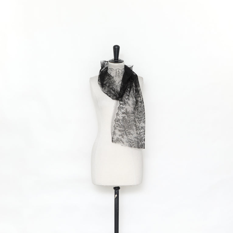 T25M13722 | Chantilly Floral Lace Galloon 30cm - view 2