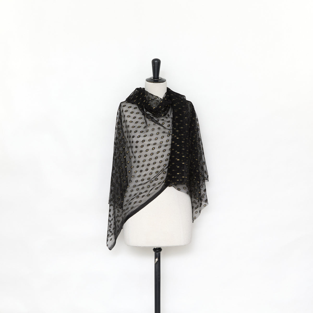 T25M13723 | Pois Dorés sur Tulle