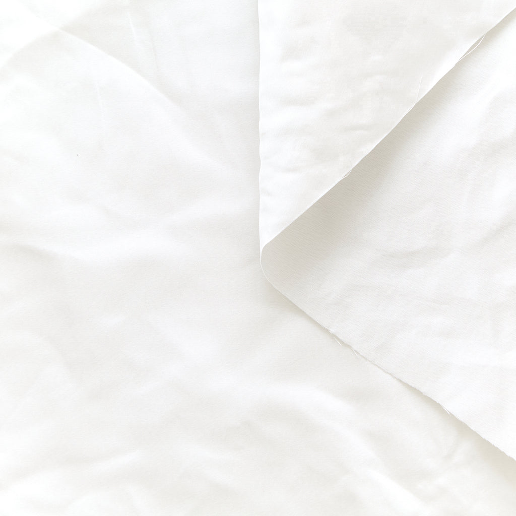 T25M13795 | Satin Froissé Prêt à Teindre en Soie et Métal 