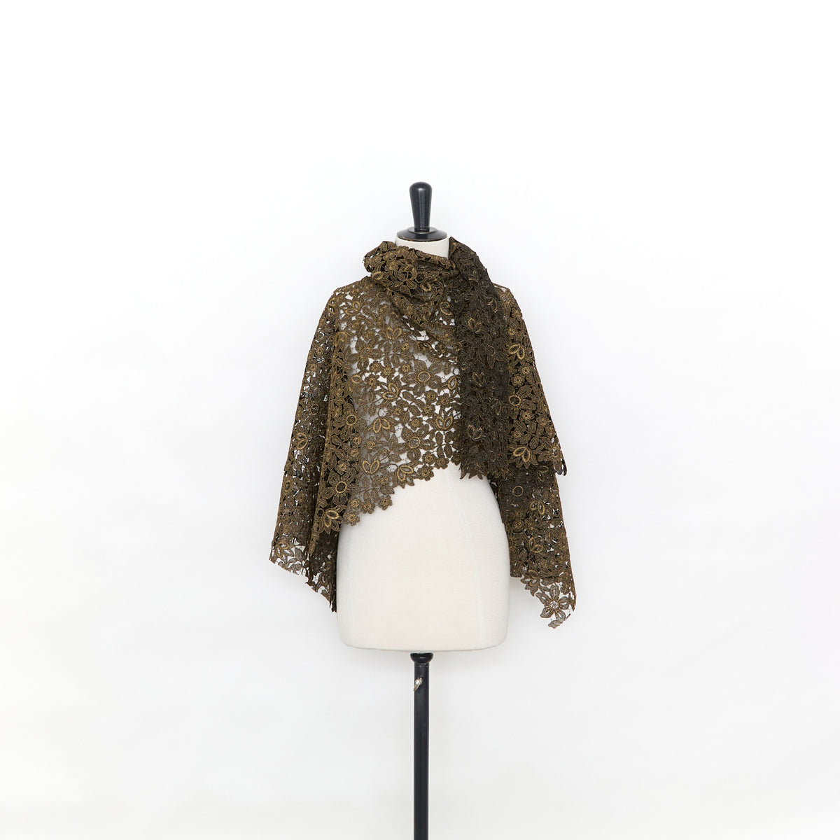 T25M13797 | Guipure Dorée Florale de Viscose 