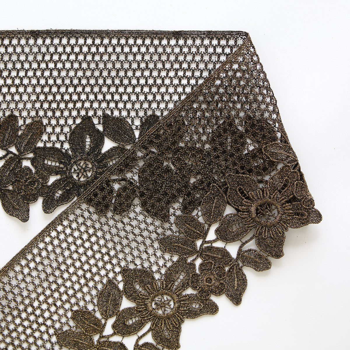 T25M13799 | Galon Floral Doré en Viscose  10 cm