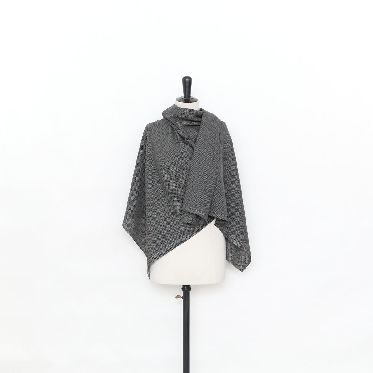 T25M14161 | Suiting à Carreaux en Laine Vierge