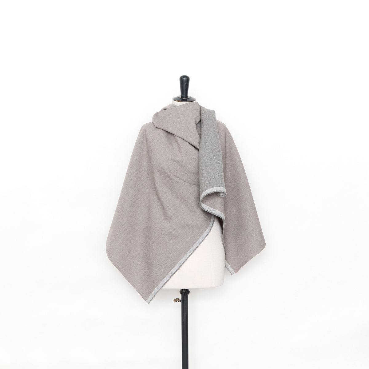 T25M14176 | Suiting Irrégulier en Laine Vierge