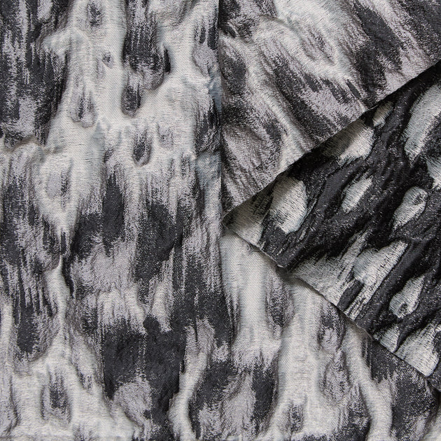 T25M14273 | Animal Jacquard Cloqué