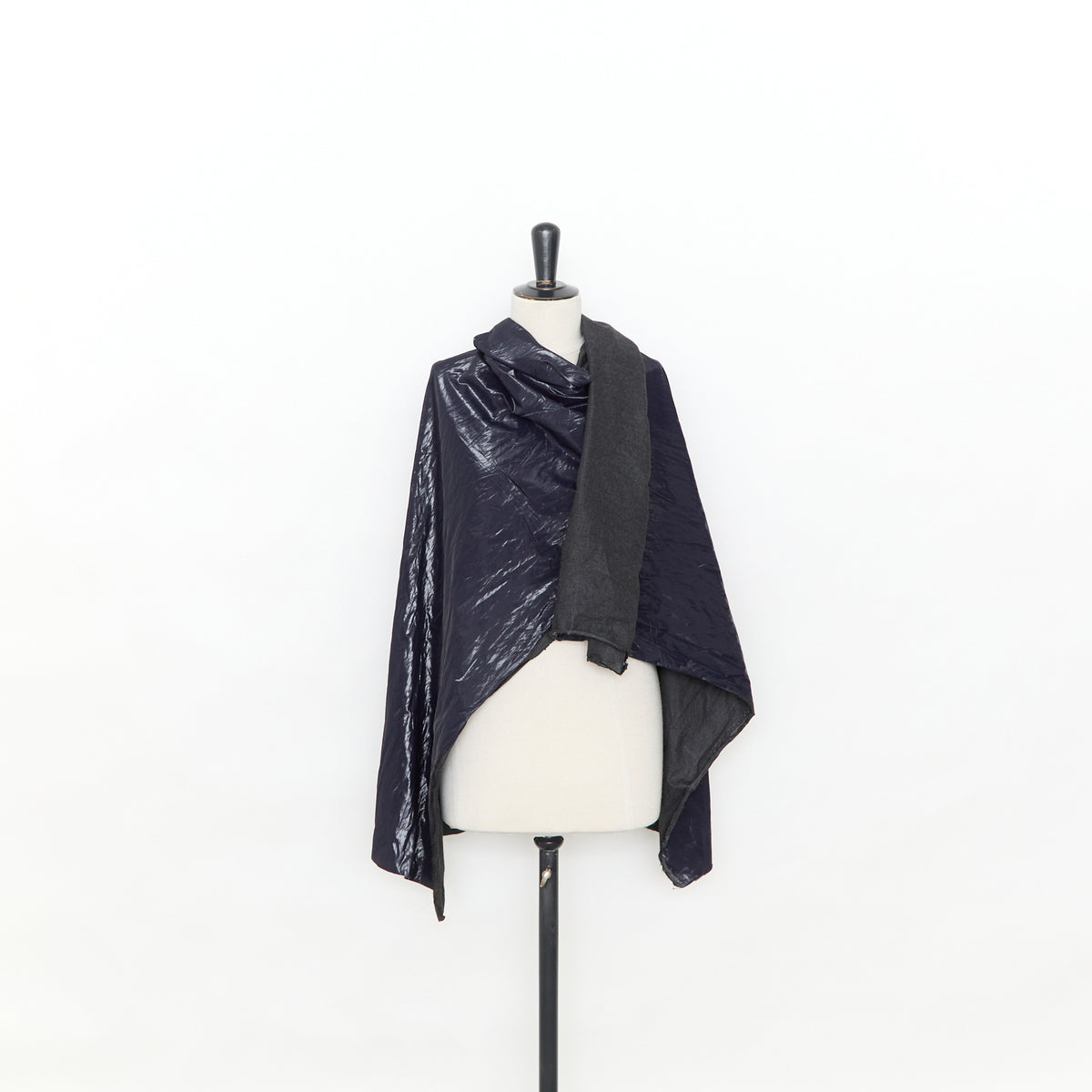 T25N13127 | Viscose Enduite Brillante