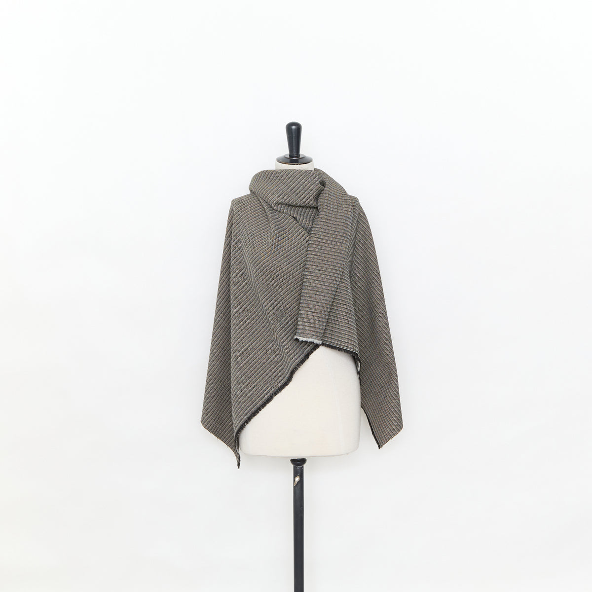 T25N13157 | Suiting à rayures fantaisie en Laine