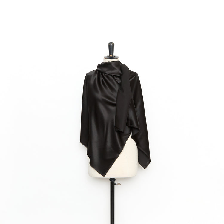 T26A16594 | Silk Crepe Back Satin - view 2