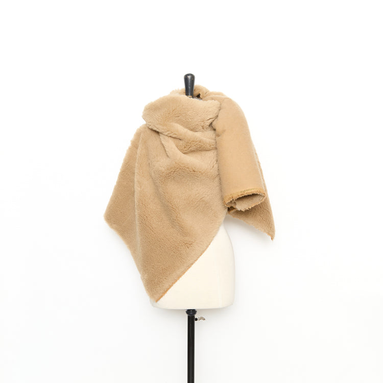 T26A16598 | Hairy Alpaca Faux Fur - view 2