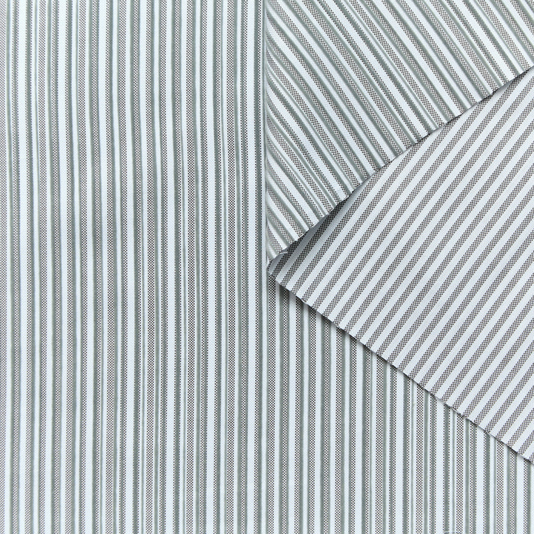 T26B16373 | Flocked Striped Cotton Oxford - view 1