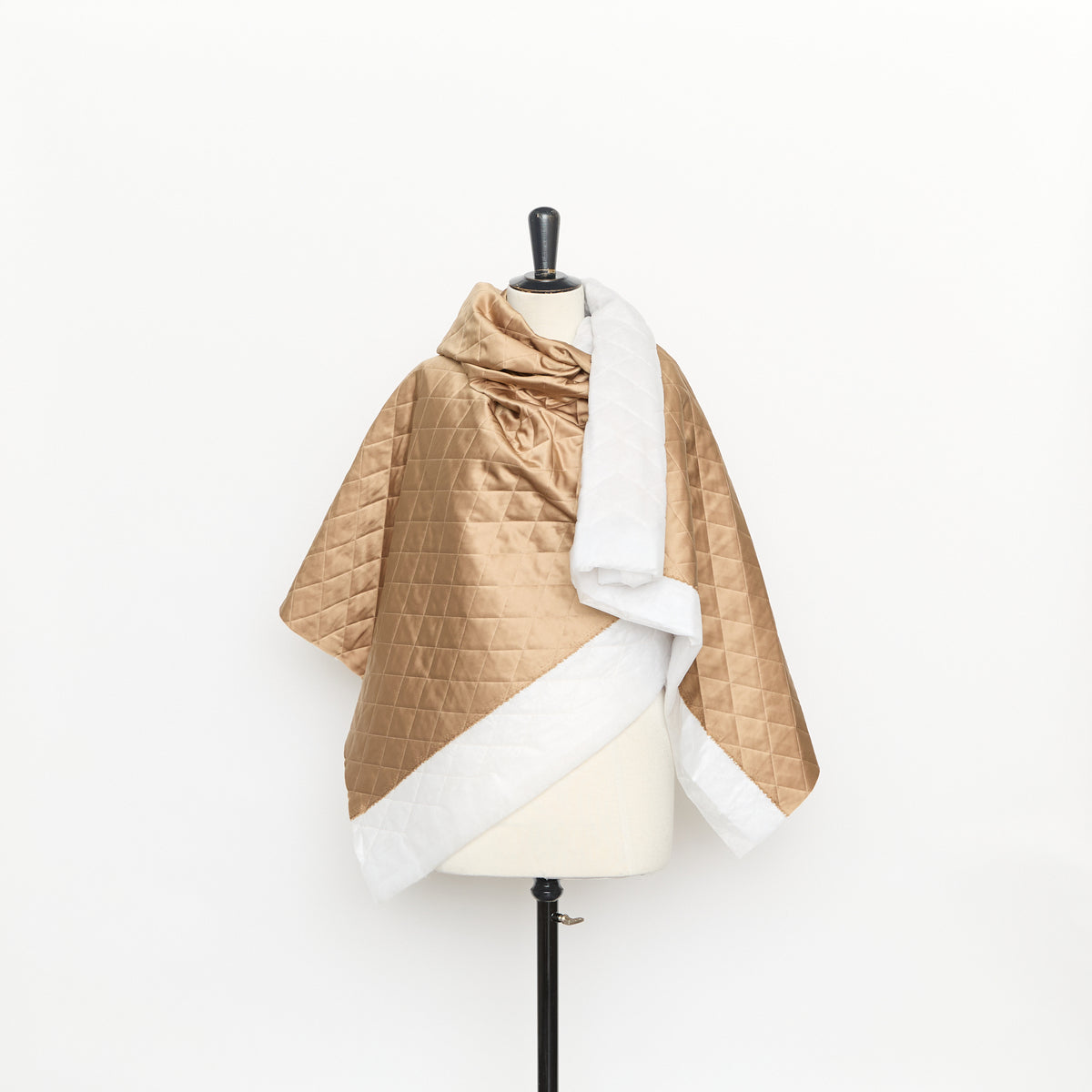 T26C14995 | Toile de Soie Matelassée