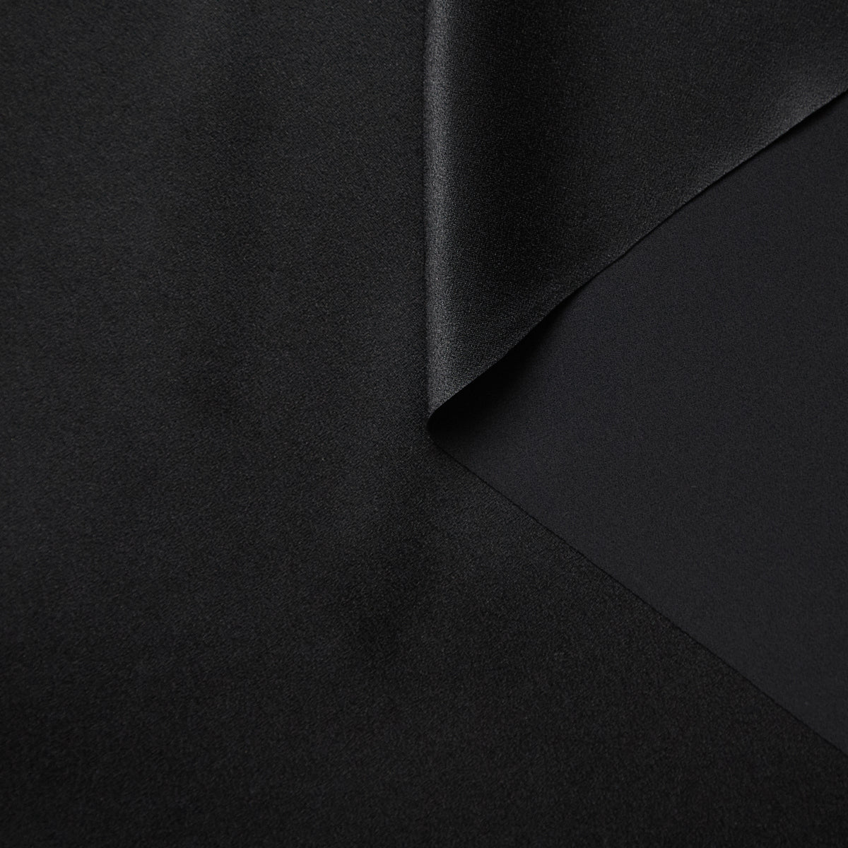 T26C15097 | Crêpe Envers Satin Brillant en Soie GOTS / FSC