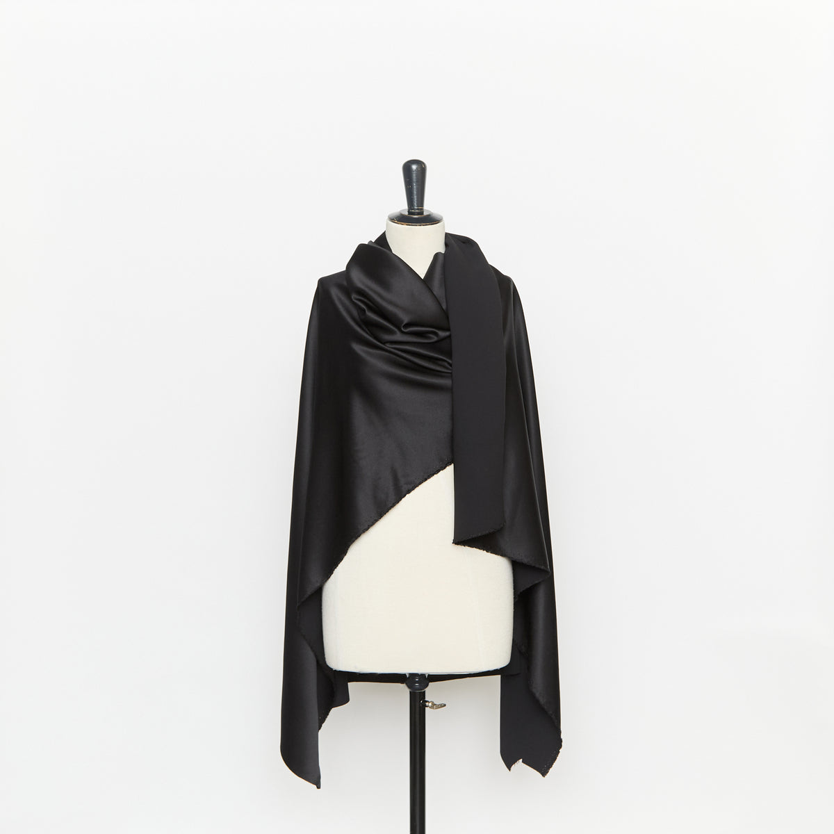 T26C15097 | Crêpe Envers Satin Brillant en Soie GOTS / FSC