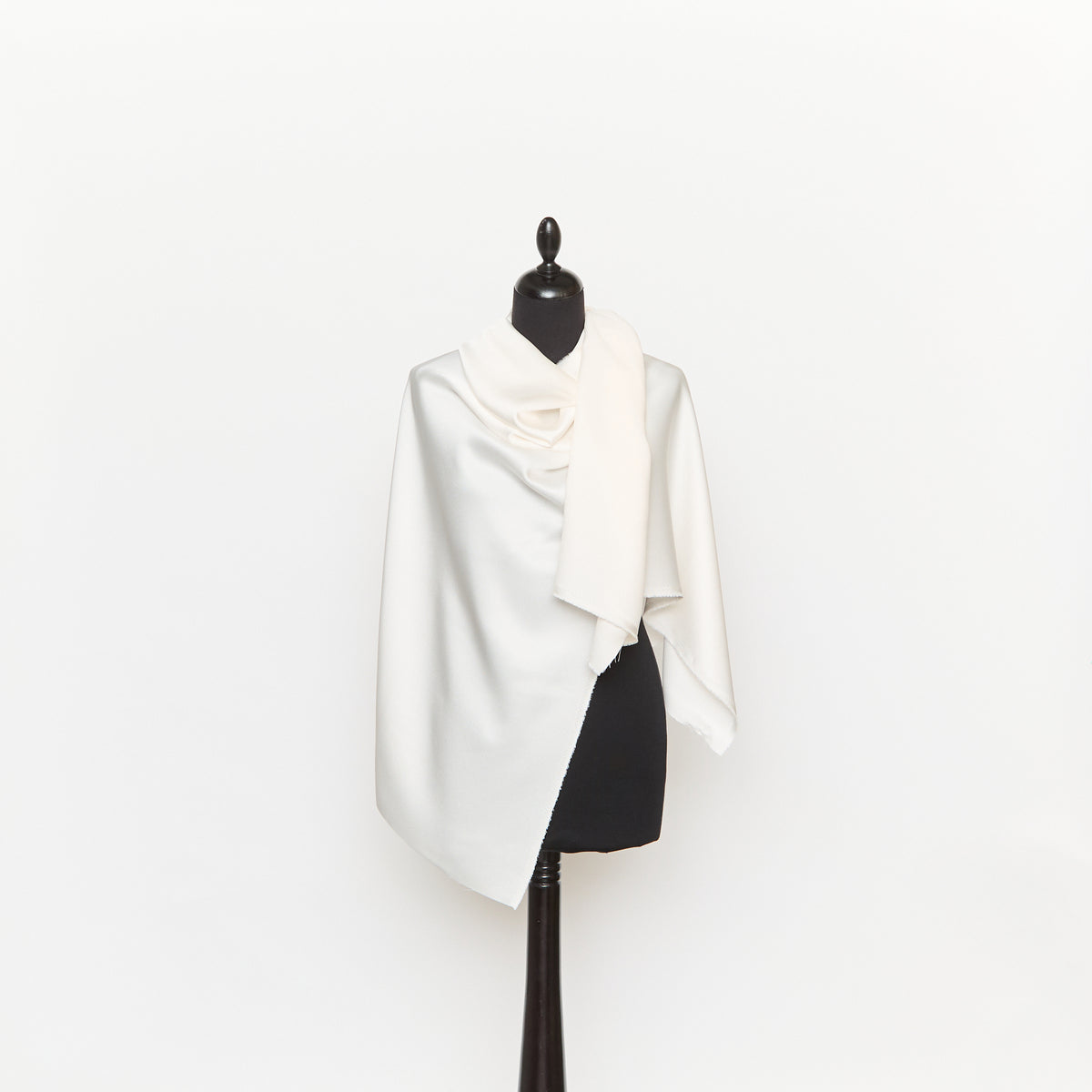 T26C15112 | Crêpe Envers Satin