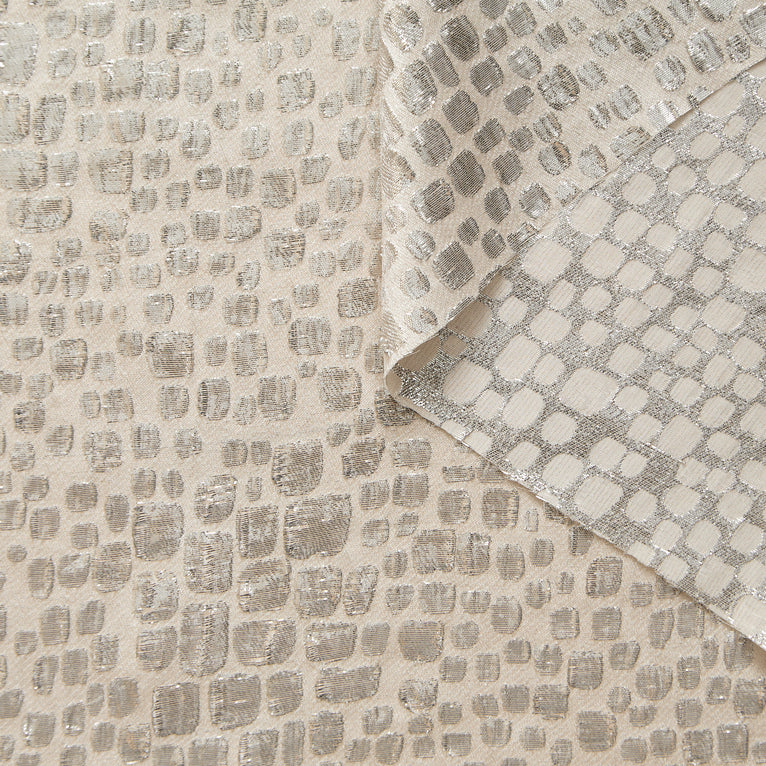 T26M15595 | Lamé Scales Silk Jacquard - view 3