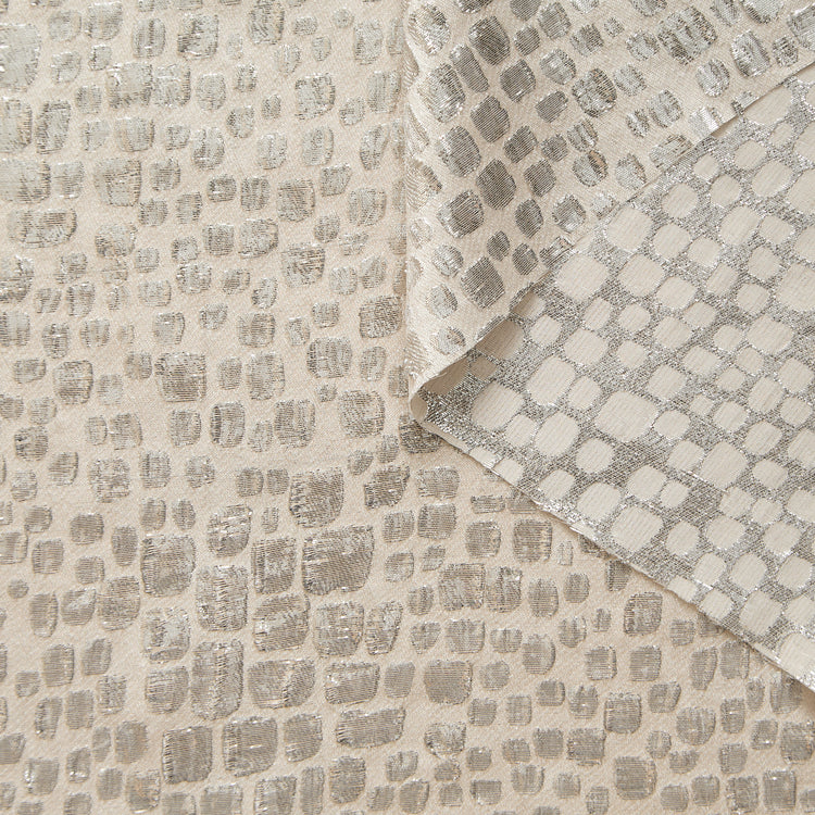 T26M15595 | Lamé Scales Silk Jacquard - view 1