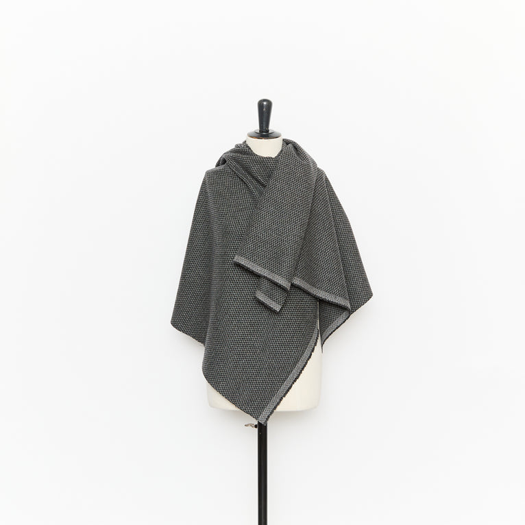 T26M15611 | Herringbone Virgin Wool Jacquard - view 2