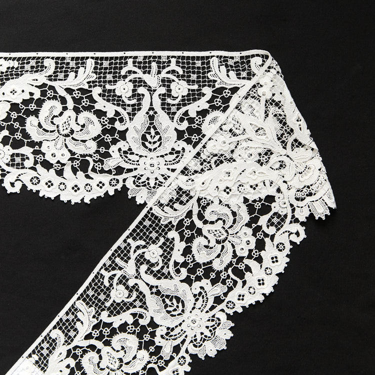 T26M15661 | Floral Cotton Galloon Guipure 13cm - view 1