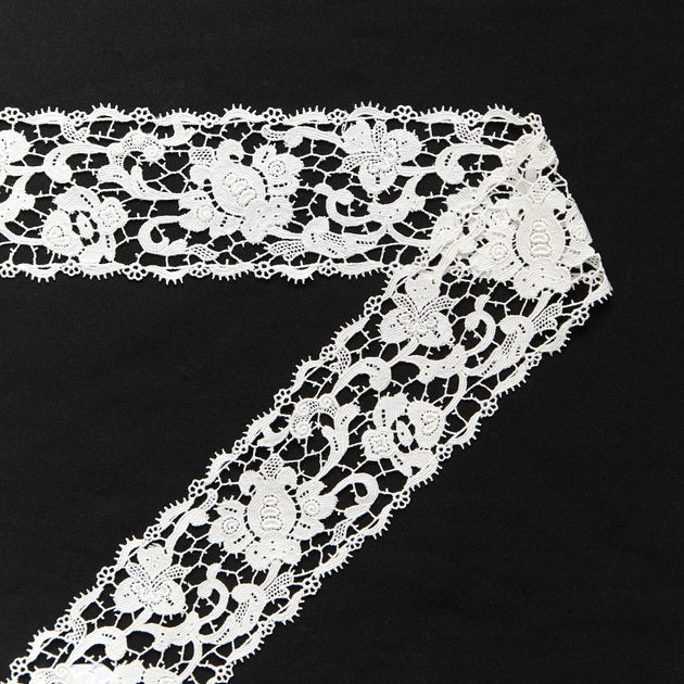 T26M15664 | Floral Cotton Galloon Guipure 7cm