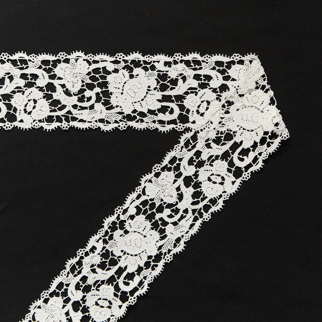 T26M15664 | Floral Cotton Galloon Guipure 7cm