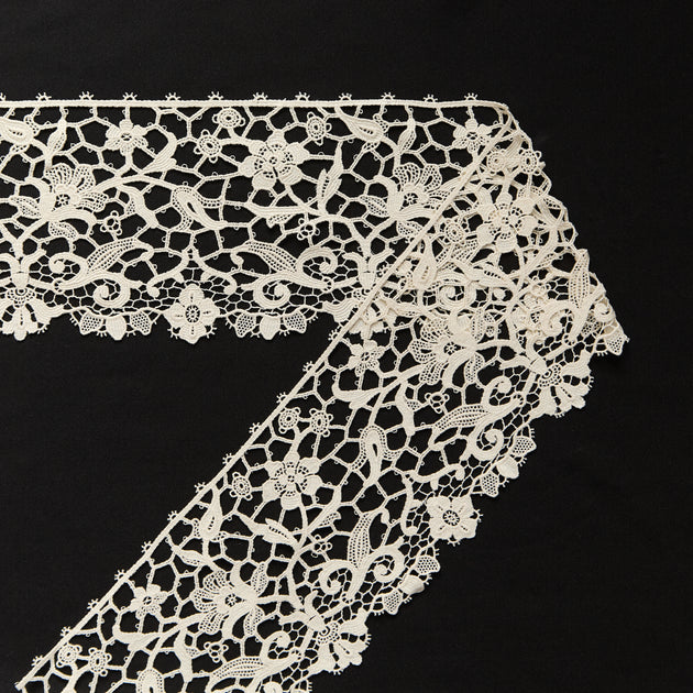 T26M15665 | Floral Cotton Galloon Guipure 7cm