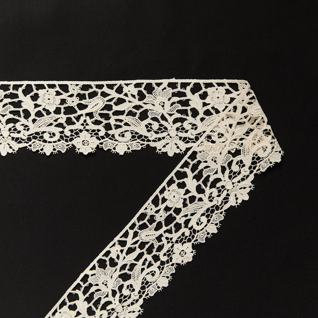 T26M15667 | Floral Cotton Galloon Guipure 6cm