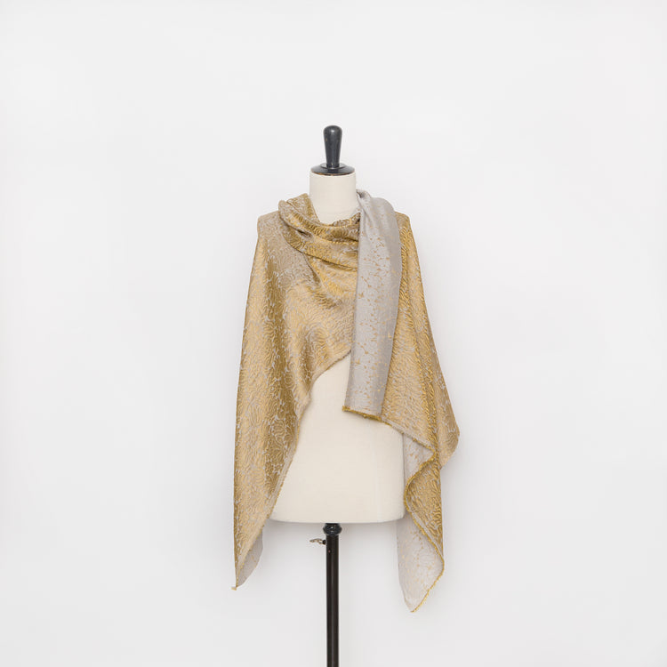T26M15709 | Floral Lamé Silk Jacquard - view 2