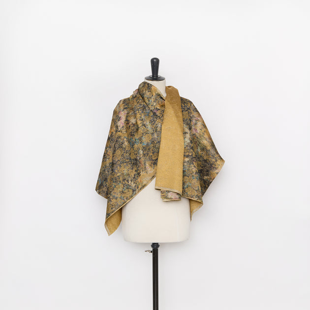 T26M15718 | Multicolored  Peacock Lamé Jacquard