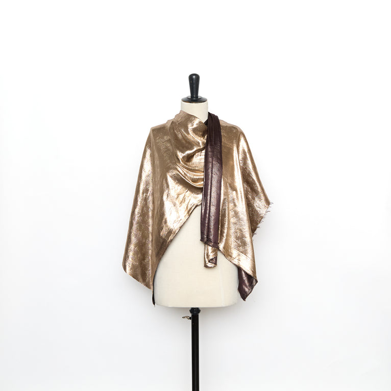 T26M15762 |  Lamé Flower &amp; Wave Embossed Jacquard - view 2