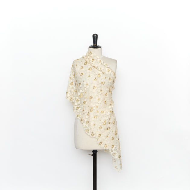 T26M15800 | Daffodil Lamé Silk Braid Lace