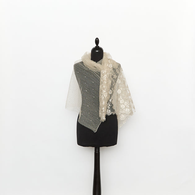 T26M15866 | Silver Floral Lace