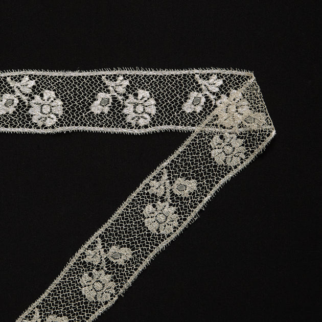 T26M15868 | Silver Floral Galloon Lace 5cm