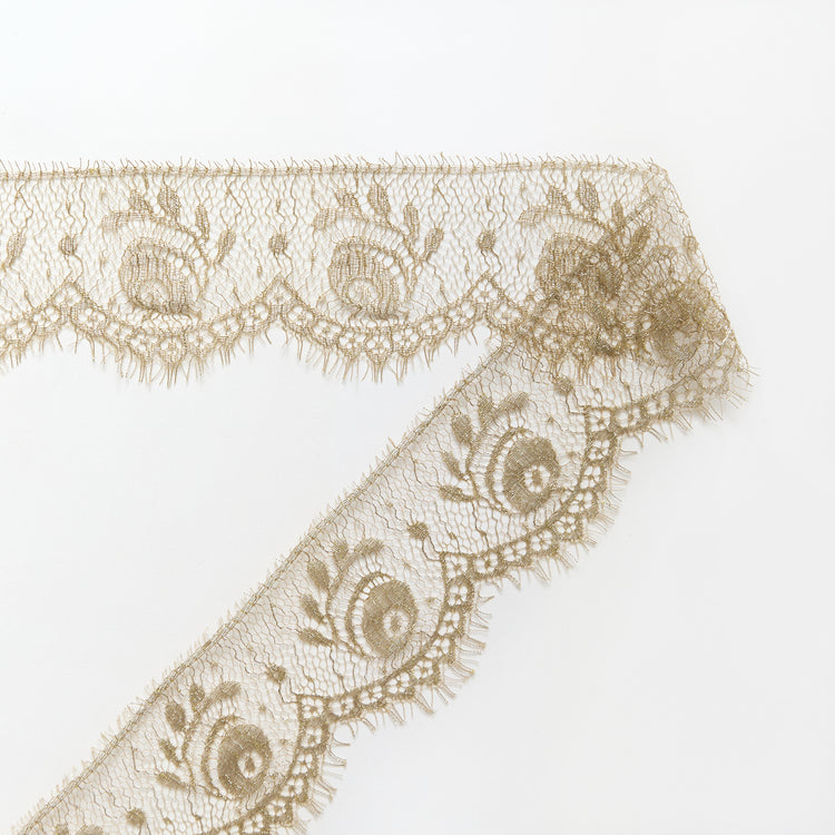 T26M15881 | Gold Floral Galloon Lace 7cm - view 1
