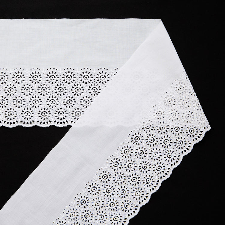 T26M15910 | Broderie Anglaise on Galloon Cotton Voile 17cm - view 1