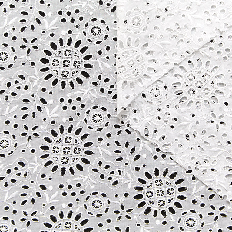 T26M15916 | Broderie Anglaise sur Voile en Coton - vue 1