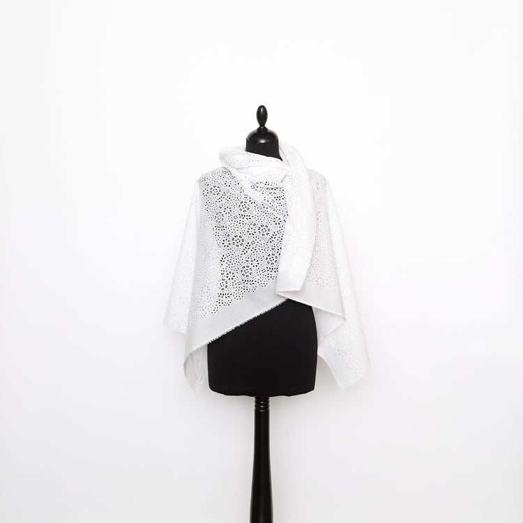 T26M15917 | Broderie Anglaise On Cotton Voile - view 2