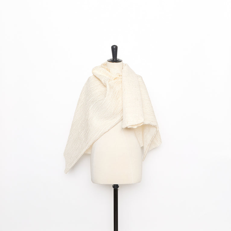 T26M15942 | Lamé Plumetis Silk Seersucker - view 2