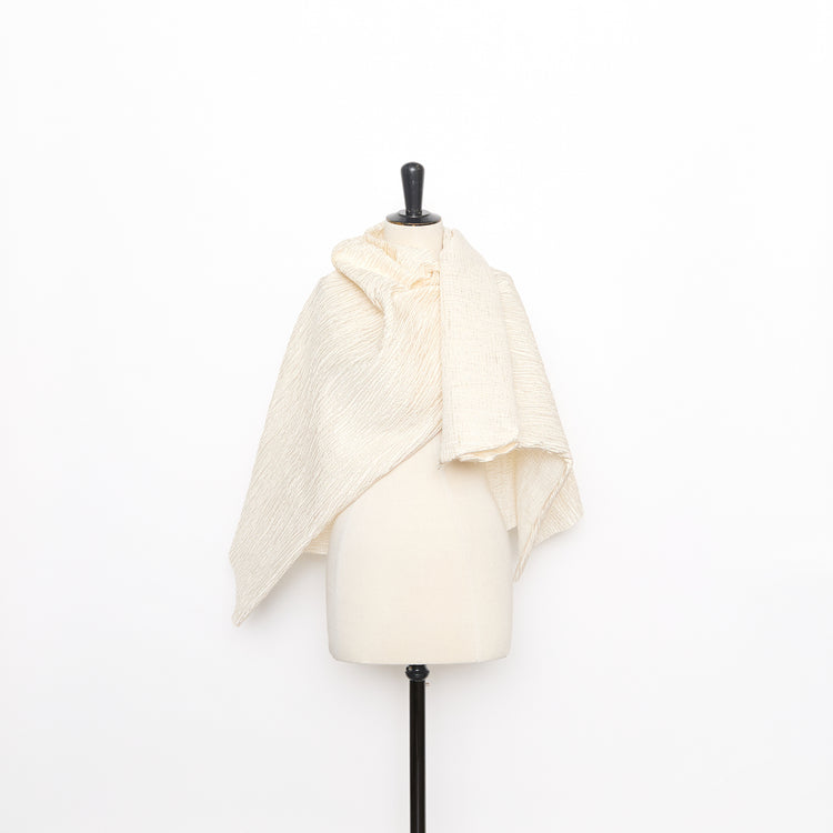 T26M15942 | Lamé Plumetis Silk Seersucker - view 2