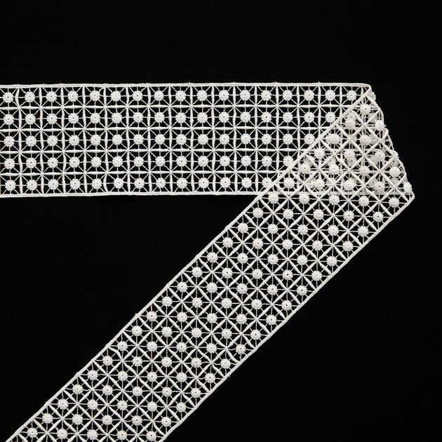 T26M15974 | Floral and Geometrical Galloon Guipure 7cm