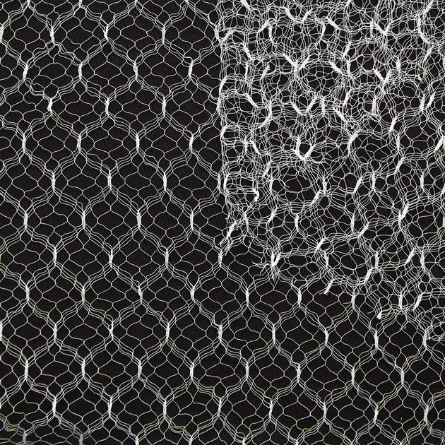 T26M16303 | Large Width Geometric Lace