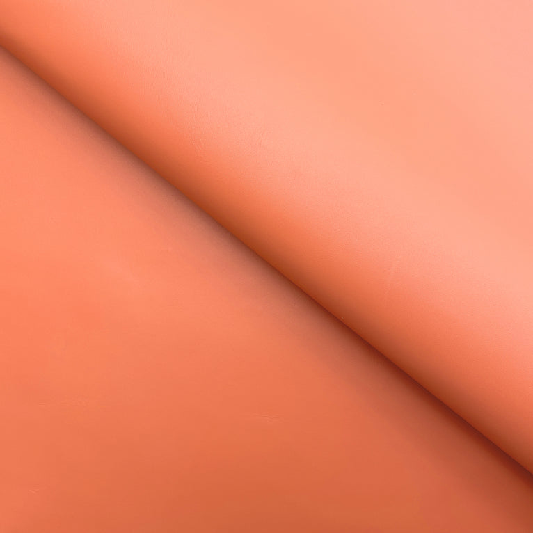 C22B00025 | Smooth satinated calfskin - view 2