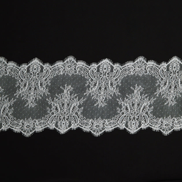D20A00001 | Polyviscose Antique Floral Lace
